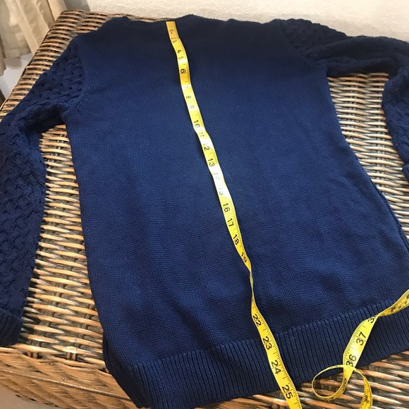 ⭐️🌟Lilly Pulitzer Navy Blue  Crochet Sweater Sz S - Picture 8 of 9